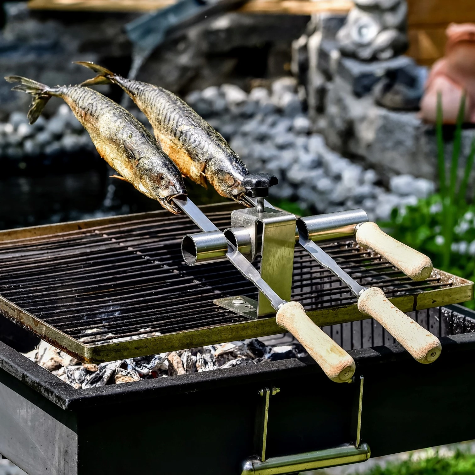 Kirschner Metallbau Spießhalter Steckerlfisch Grillaufsatz Fisch Halter Fischgrill Va Holzkohlegrill Gasgrill (set 4 Montage Mit Erdspiess (8 Fische) 4529690758