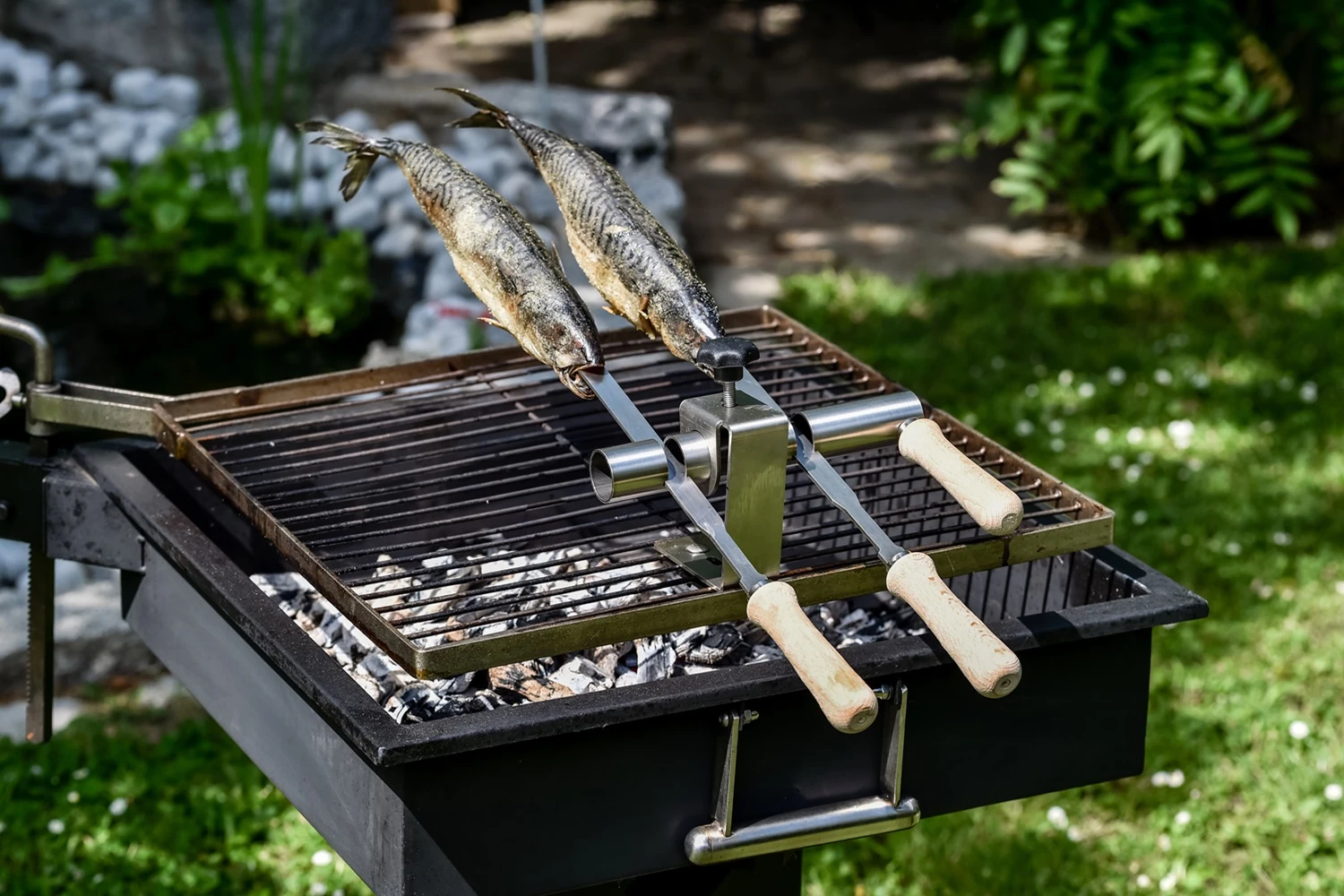 Steckerlfisch Grillaufsatz für 2 Fische I Edelstahlspieß I Gas- und Kohlegrill