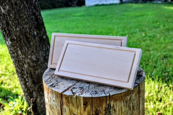 Grillbrett / Räucherbrett 30x14x2 cm aus Buche mit Abtropfrinne